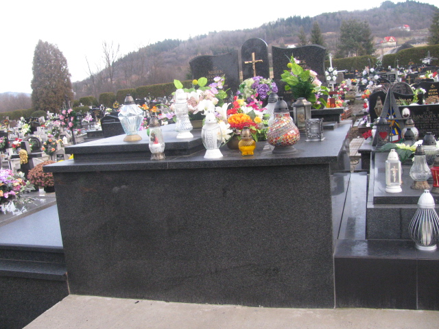 Grób Maria Mirek